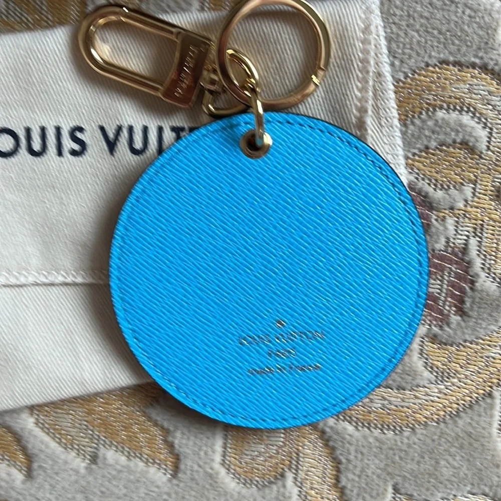 Louis Vuitton new with tag bag charm /key chain limited addition - Picture 2 of 10